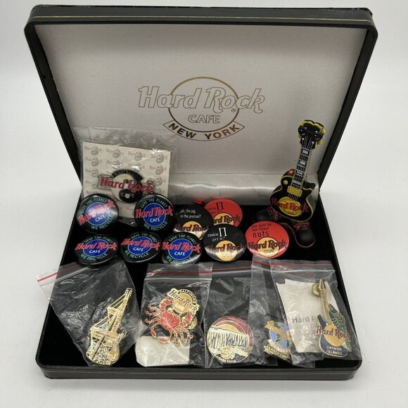 Hard Rock Cafe Pins Buttons Case New York Lot of 17 Pieces Cayman Islands Balt